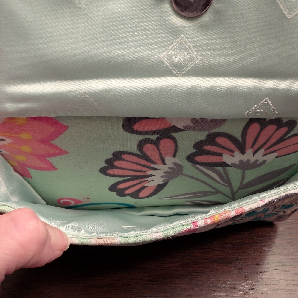 Vera Bradley Mint Flowers Hipster Crossbody Bag & Accordion Wristlet - Picture 9 of 16